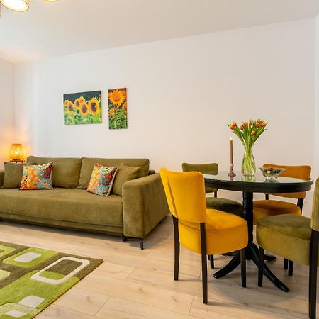 Springhome - Cozy Apartment With Balcony & Parking 브라쇼브 외부 사진