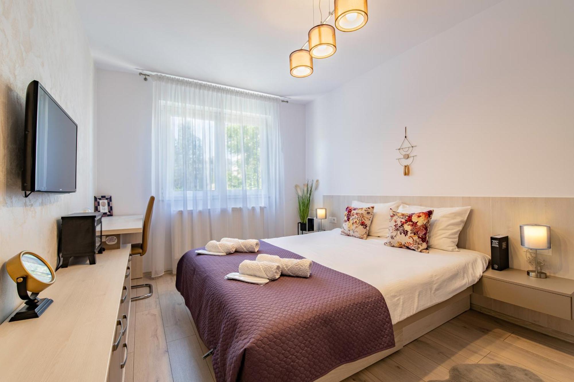 Springhome - Cozy Apartment With Balcony & Parking 브라쇼브 외부 사진